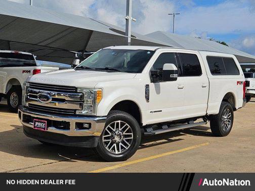 White Platinum Metallic Tri-Coat 2017 Ford F-250 Lariat