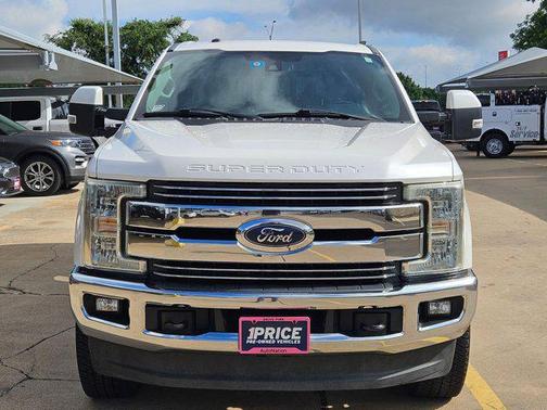 White Platinum Metallic Tri-Coat 2017 Ford F-250 Lariat