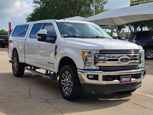 White Platinum Metallic Tri-Coat 2017 Ford F-250 Lariat