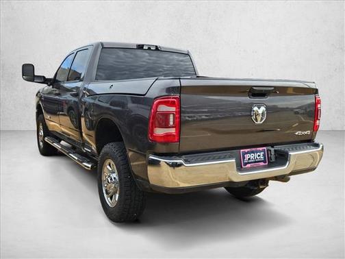 2022 RAM 2500 Tradesman Crew Cab 4x4 6'4' Box