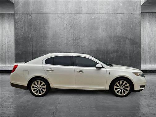 2016 Lincoln MKS Base