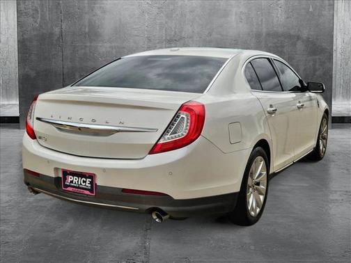 2016 Lincoln MKS Base