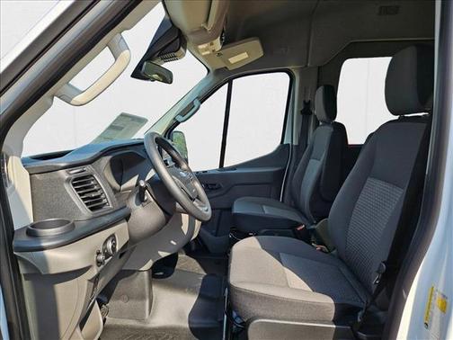 2025 Ford Transit-350 XL