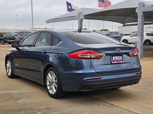 Blue Metallic 2019 Ford Fusion Hybrid SE