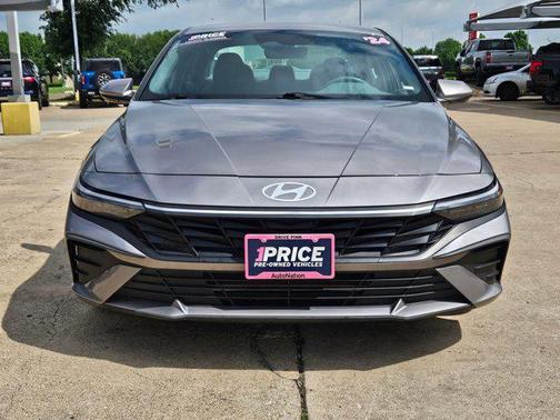 Fluid Metal 2024 Hyundai ELANTRA SEL