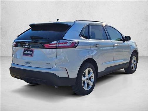 Oxford White 2024 Ford Edge SE