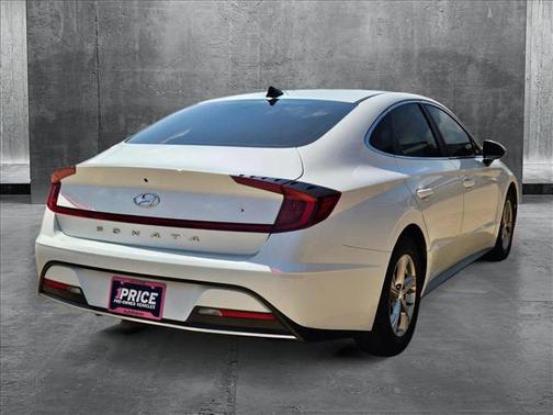 2022 Hyundai SONATA SE