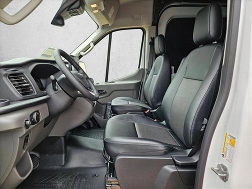 Oxford White 2026 Ford Transit-250 Base
