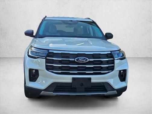 Star White Metallic Tri-Coat 2026 Ford Explorer Active