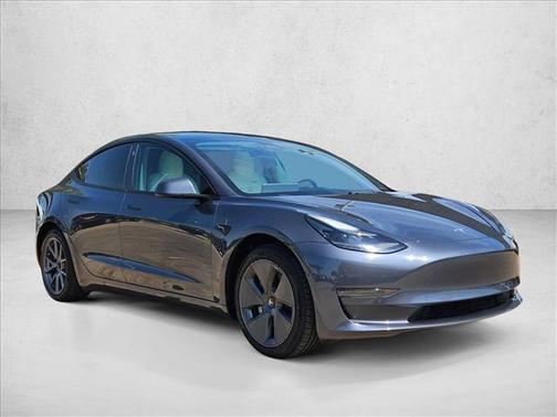 Midnight Silver Metallic 2022 Tesla Model 3 Standard Range