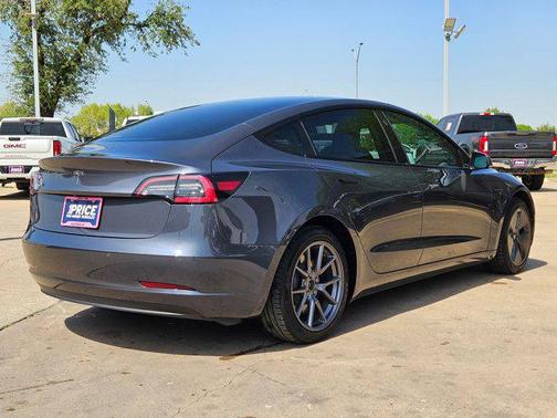 Midnight Silver Metallic 2022 Tesla Model 3 Standard Range