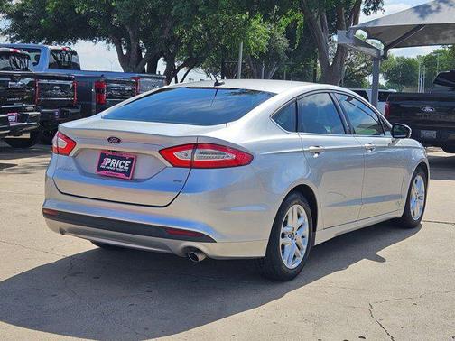 Ingot Silver 2016 Ford Fusion SE