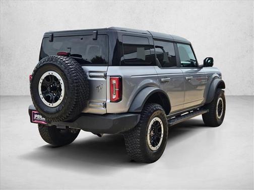 Iconic Silver Metallic 2024 Ford Bronco Outer Banks