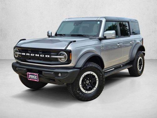 Iconic Silver Metallic 2024 Ford Bronco Outer Banks