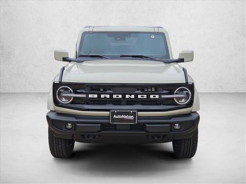 Desert Sand 2026 Ford Bronco Outer Banks