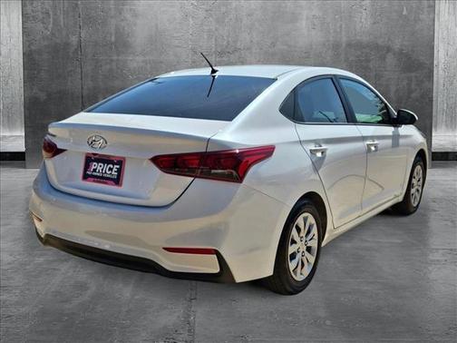 2022 Hyundai Accent SE
