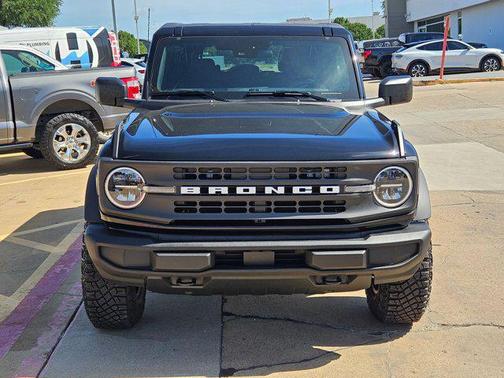 2025 Ford Bronco Base 4 Door 4x4