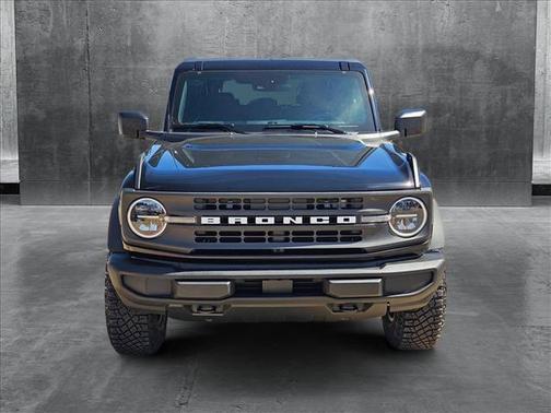 2025 Ford Bronco Base 4 Door 4x4