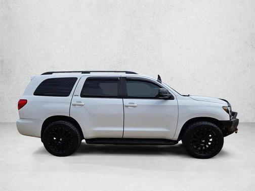 Super White 2015 Toyota Sequoia SR5
