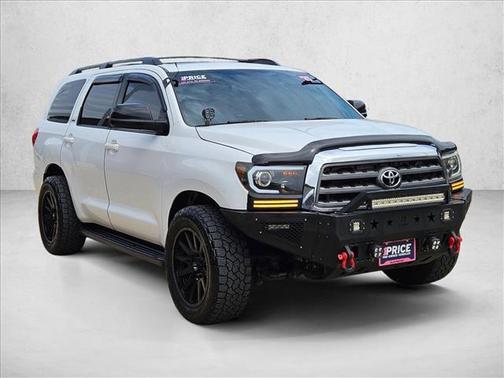 Super White 2015 Toyota Sequoia SR5
