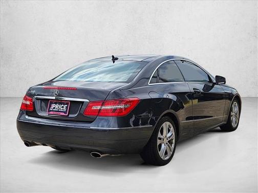 Obsidian Black Met 2010 Mercedes-Benz E-Class E 350
