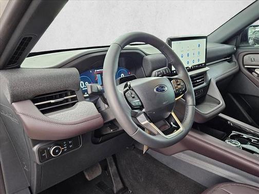 Star White Metallic Tri-Coat 2026 Ford Explorer Platinum