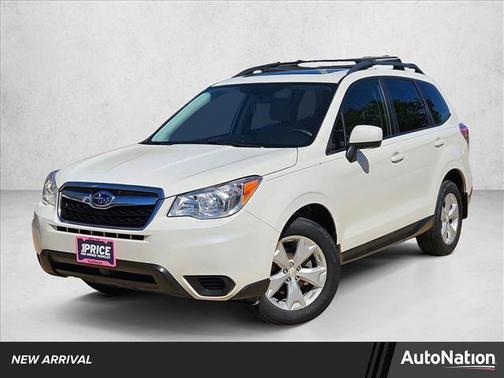 Crystal White Pearl 2016 Subaru Forester 2.5i Premium