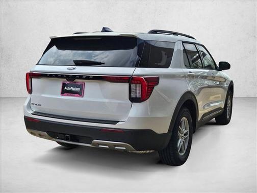 Star White Metallic Tri-Coat 2026 Ford Explorer Active w/200A Pkg