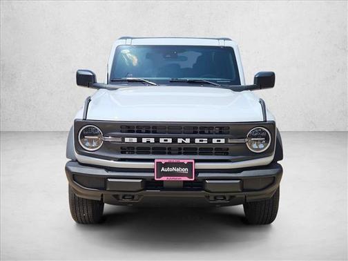 Oxford White 2026 Ford Bronco Base 4 Door 4x4