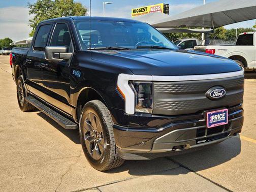 2025 Ford F-150 Lightning Flash