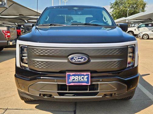 2025 Ford F-150 Lightning Flash