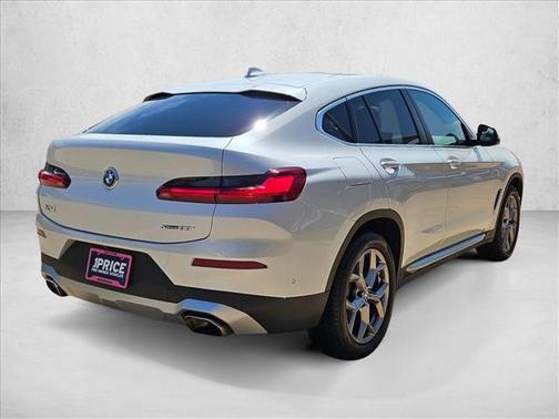 White 2023 BMW X4 xDrive30i