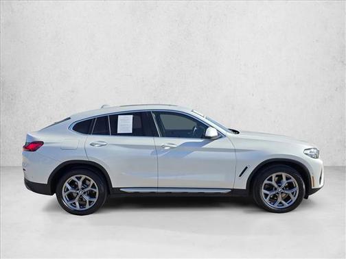 White 2023 BMW X4 xDrive30i