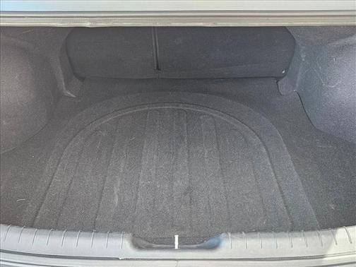 Ecotronic Gray 2024 Hyundai ELANTRA Limited