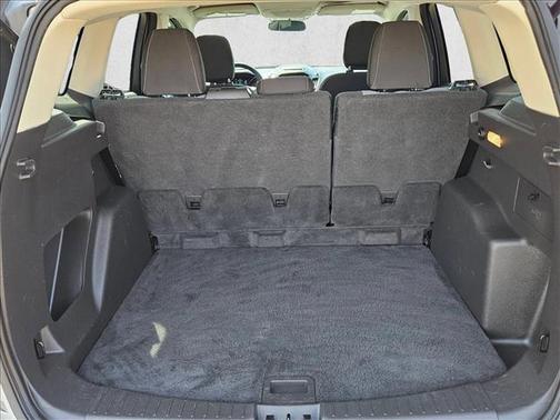 Ingot Silver Metallic 2018 Ford Escape SE