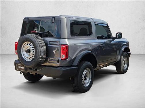 Carbonized Gray Metallic 2026 Ford Bronco Base 2 Door 4x4