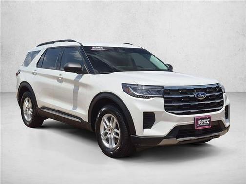Star White Metallic Tri-Coat 2025 Ford Explorer Active
