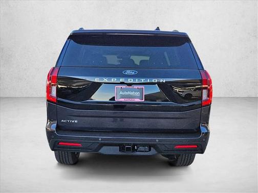 Dark Matter Gray Metallic 2026 Ford Expedition Active