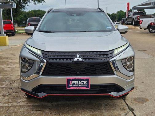 Silver/Gray 2022 Mitsubishi Eclipse Cross SE