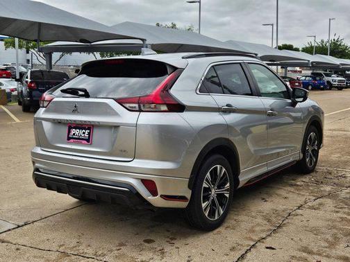 Silver/Gray 2022 Mitsubishi Eclipse Cross SE