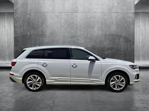 2021 Audi Q7 55 Premium Plus