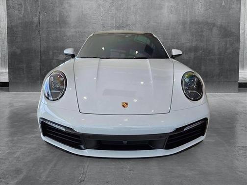 2021 Porsche 911 Carrera