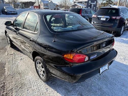 2000 Hyundai ELANTRA GLS