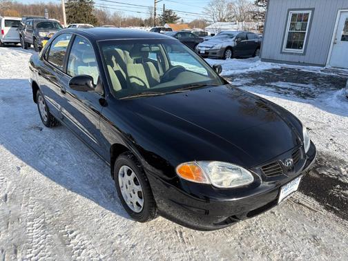 2000 Hyundai ELANTRA GLS