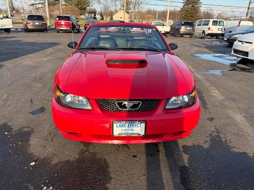 2004 Ford Mustang Deluxe