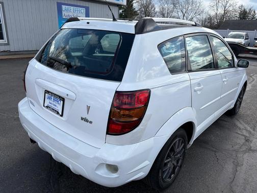 2005 Pontiac Vibe Base