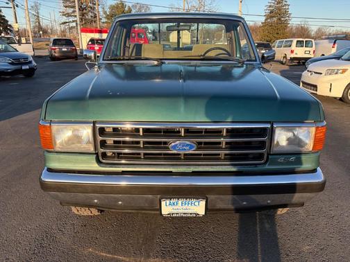 1990 Ford F-150 XLT Lariat