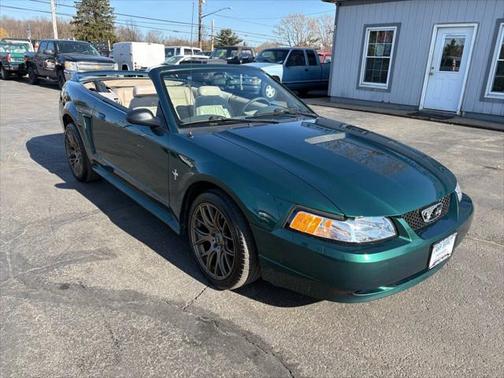 2000 Ford Mustang Base