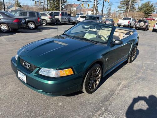 2000 Ford Mustang Base
