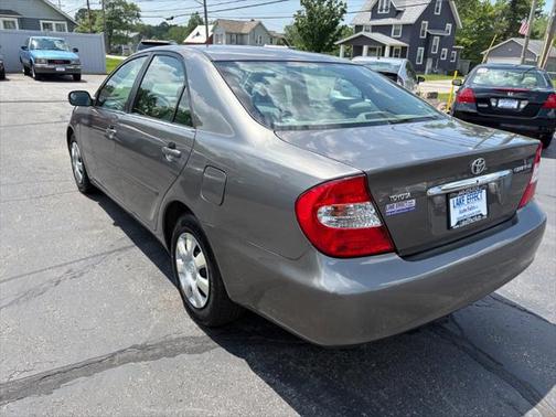 2004 Toyota Camry LE